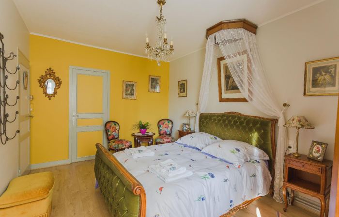 La Petite Maison près de l'Eglise