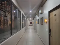 V Club Bhuj فنادق في بوج