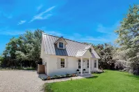 Off-grid & Elegant Farmhouse Near Somerville Lake - chambre d’hôtes
