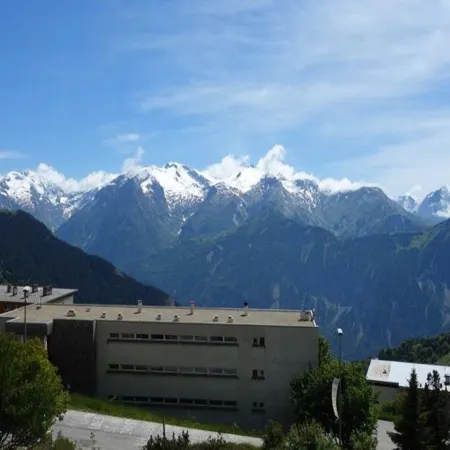 Apartment in Viel Alpe with Ski-In Access