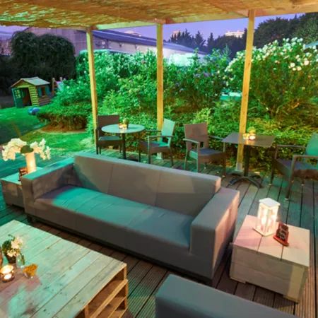 DC Hotel & Restaurant Brussels South Отели рядом с достопримечательностью «Станция метро het rad»