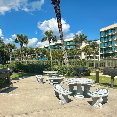 Top Floor Views, Heated Indoor Pool, Hot Tubs, Lazy River, Boat Slips Available!