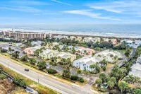 Oceanfront Condo With Pool, Grill, Central AC, Washer/dryer, & Snowbird Friendly