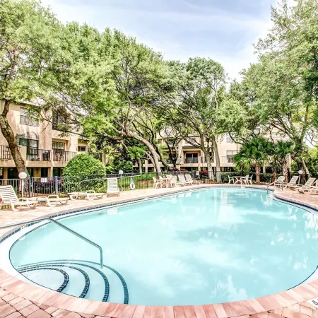 203 Sailmaker Lovely 2Br Oceanfront Patio Pool