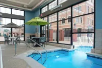 Courtyard Holland Downtown - Beach
