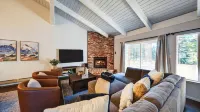 Pinecone Peak by Avantstay Incline Village Condo + Fireplace + Balconies + Pool Access - Alojamientos
