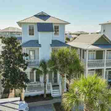 30A Emerald Waters by Avantstay Pool + Bikes + Bonfires Hotel Exterior