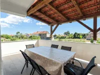 Apartments Baras Hotels in Nin