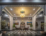 THE MARUWAS - A Luxury Retreat