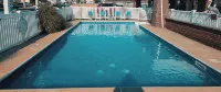 Pelican Point Motel - Beach