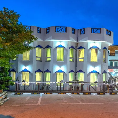 Eulwangri Palm Beach Pension Отели рядом с достопримечательностью «Пляж Масиан»