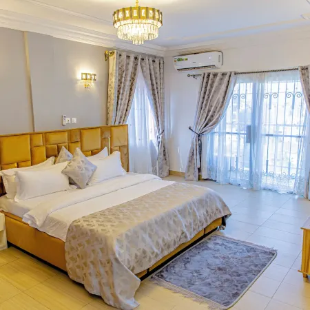 G&G Residency