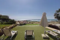 Villa Suri, Luxury Seafront Villa - 4-Star