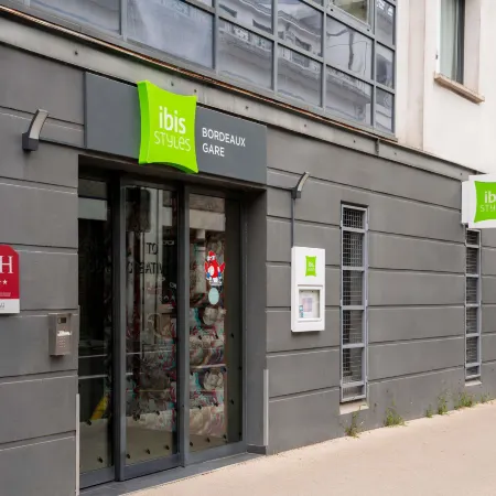 Ibis Styles Bordeaux Centre Gare Отели рядом с достопримечательностью «Площадь Парламента»