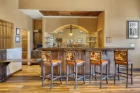 Best Western Bandera Suites  Saloon