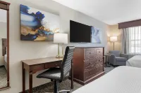 Best Western Plus Grand-Sault Hotel  Suites Các khách sạn ở 