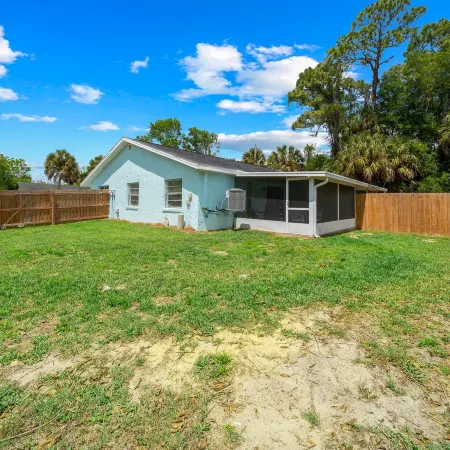 Manatee Cove Retreat | Pet-Friendly Coastal Home Sleeps 6