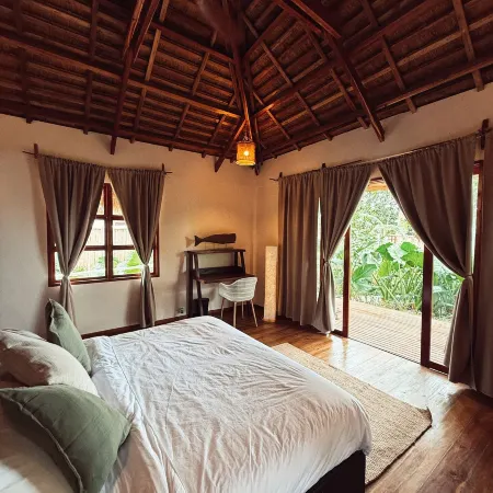 Baia beachfront boutique lodge