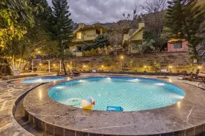 ELIVAAS Zephyr Sierra 2-BHK Hillside Hotel di 