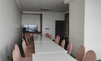 HOTEL AVINASH INTERNATIONAL - Housity