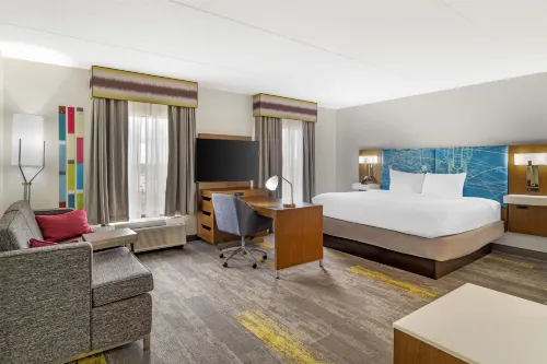 Hampton Inn & Suites Augusta West