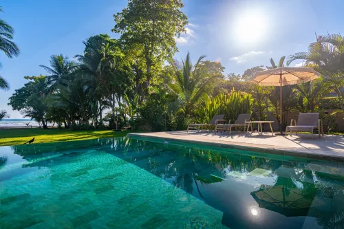 Villa Assinie Beachfront Home With Direct Ocean Access - Villaer