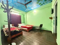 Harry Guest House & Restaurant - Homestays