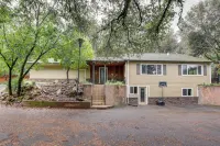 Placerville Paradise: Game Room + Hot Tub! - Wifi