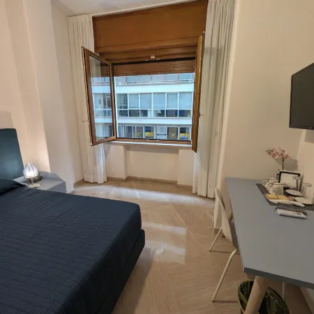 Napoli City Inn