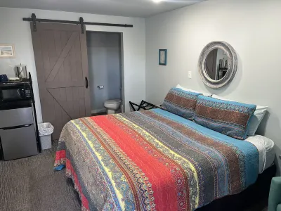 The Monarch Motel Hotels in 