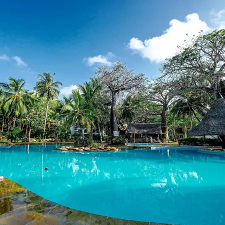 Papillon Lagoon Reef Hotel