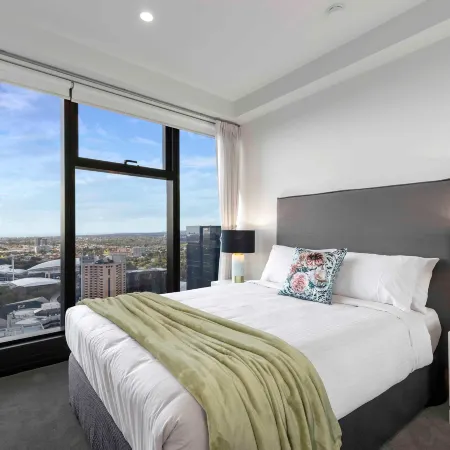 Luminesque Skyhome, Stunning Views, 2 Carparks