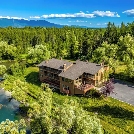 Duck Inn Lodge Отели в г. Уайтфиш