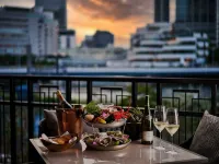 Hilton Yokohama - Romantic