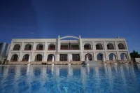 The Rest Port Village Hotel - Pools