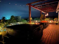 Ultravioleta Boutique Residences - Hot Tub
