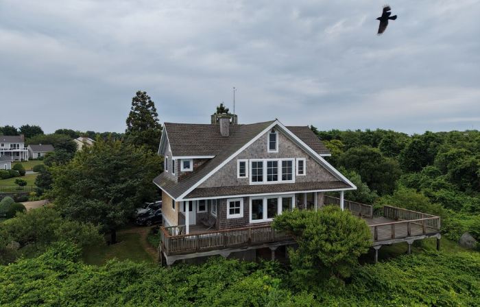 Beachfront Oasis - Family Friendly - Panoramic Waterfront Views