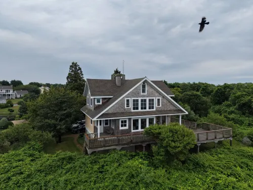 Beachfront Oasis - Family Friendly - Panoramic Waterfront Views - Wifi