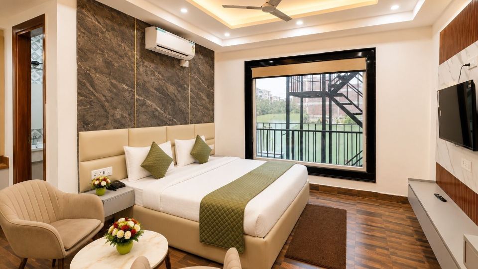 Mazestic Bay Hotel & Banquet