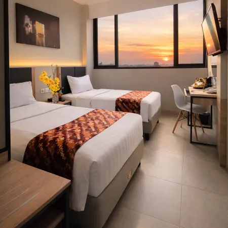 Front One Harvest Hotel Wonosobo