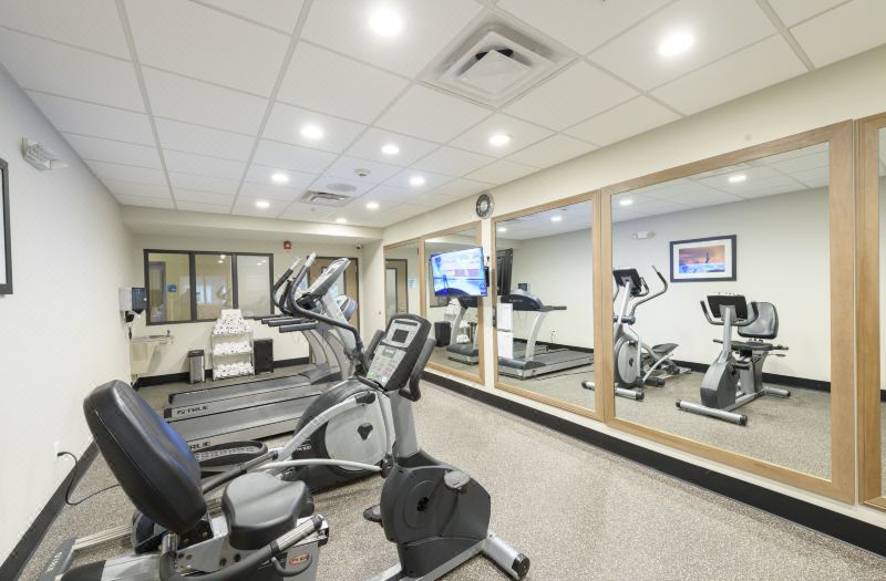 Holiday Inn Express & Suites Jamestown by IHG photo 5