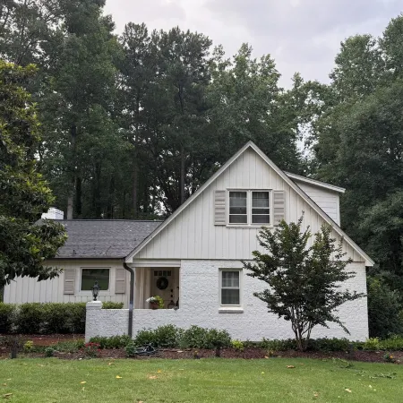 Beautifully remodeled 3BR Home in Raleigh's North Hills Dining &Shopping area