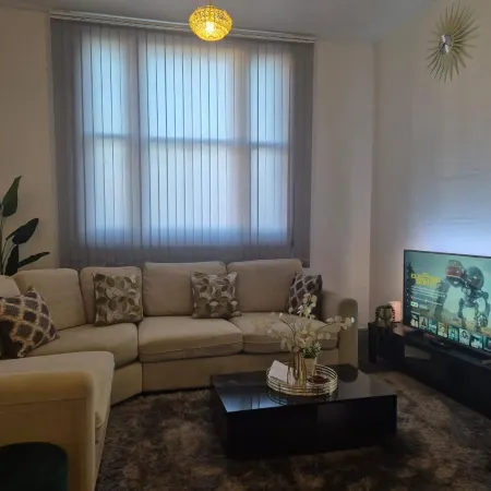 1 Bed Apartment - Sleeps 4 - City Centre