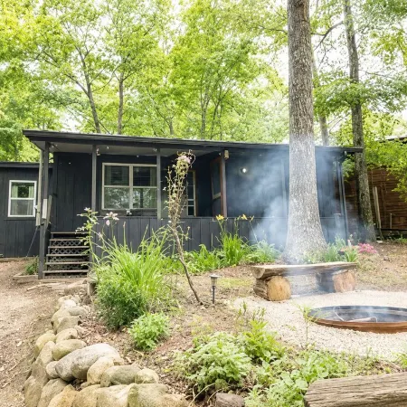 Cameron's Cottage at The Lake