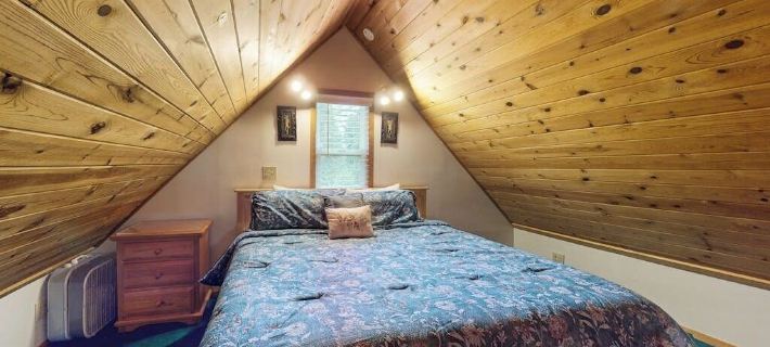 Quiet A-frame Tucked Off the Road in Girdwood Hotels in Анкорідж