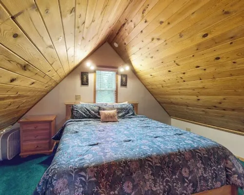Quiet A-frame Tucked Off the Road in Girdwood Hotels near Ted's Express