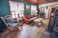 Charming Cabin, Next to National Park 3 Bedroom Cabin - #20-Ncd0297 - Alppimaja