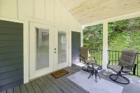 Walk to Creek! Serene Getaway in Mountain City - 3-Star