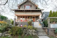 Ballard，距西雅圖15分鐘，寬敞1卧室、步行可達餐飲和商店的公寓 巴拉德酒店