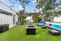 ATX Getaway With Cowboy Pool Fire Pit Rooftop - Holiday bungalows